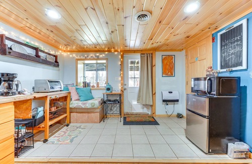 Whitehall Apartment | Dog-Friendly Mtn Retreat in Whitehall w/View!