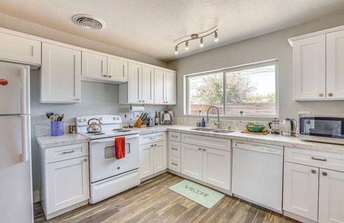 North Las Vegas House | Dog-Friendly North Las Vegas Home ~ 9 Mi to Strip!