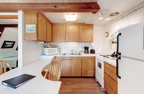 Otter Rock Ski Chalet | Dog-Friendly Oceanfront Chalet with Views of Pacific