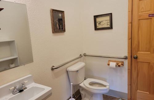 Cable House | Dog-Friendly The Lodge Home