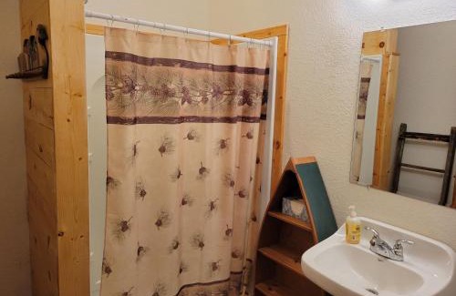 Cable House | Dog-Friendly The Lodge Home