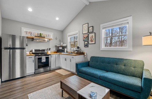 Swannanoa Apartment | Dog Friendly Tiny Home 15 Min from Asheville's Best