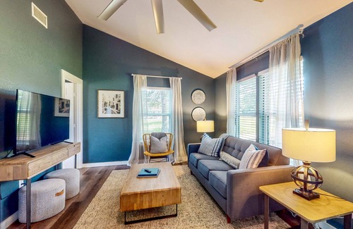 Somerville House | Dog-friendly, Waterfront, Close to Lake Somerville