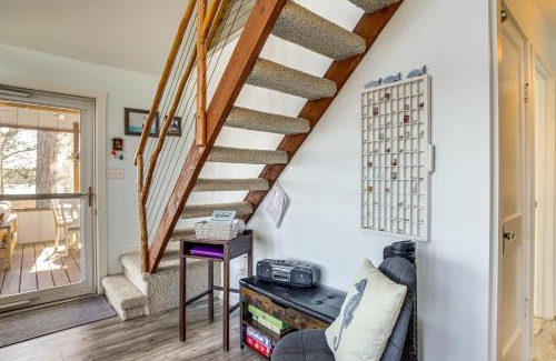 Westover House | Dog-Friendly Westover Cottage with River Access!