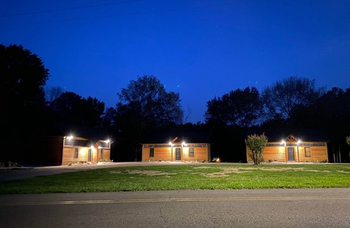 Bismarck Cabin | Dog House:Lake, trails, golf