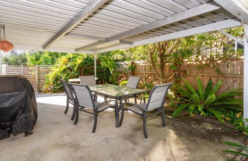 Beachmere House | Dog Lovers Retreat