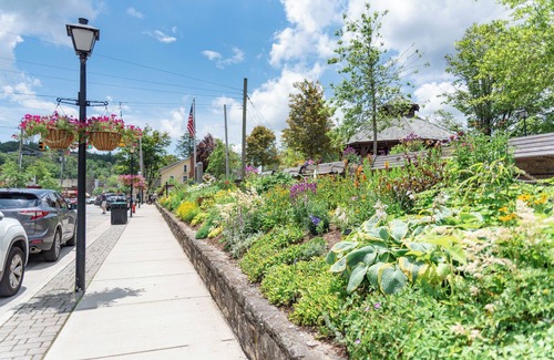 Blowing Rock Condo | Dogwood at Main & Pine