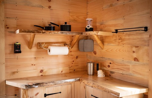 Sharpsburg Cabin | Dogwood Cabin - Off Grid