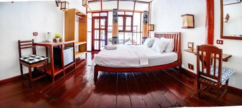 Don Khon House | Dokchampa Guesthouse