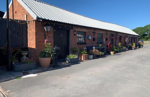 Saint Asaph Apartment | Dolafon Farm Stay
