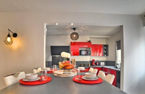 Saintes Apartment | Dolce Vita - Hypercentre, 4K TV, Fibre, Netflix