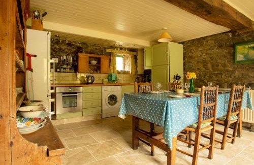 Trefeglwys House | Dolgenau Cottages