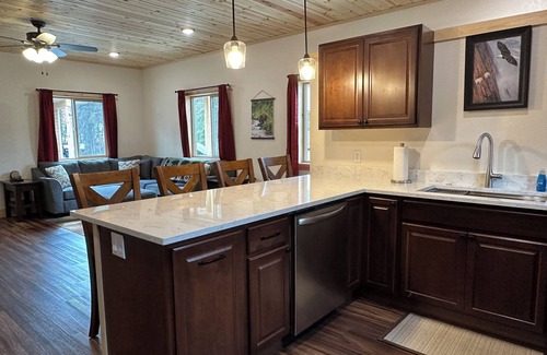 Cooper Landing House | Dolly Varden Cabin - Modern Vacation Home in Cooper Landing