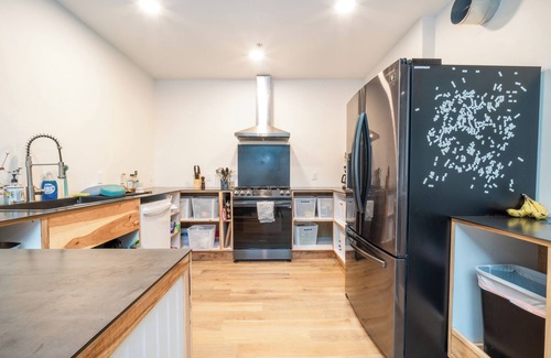 Lewis Hostel | Dolores Bike Hostel