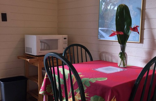 Hilo Hotel | Dolphin Bay Hotel