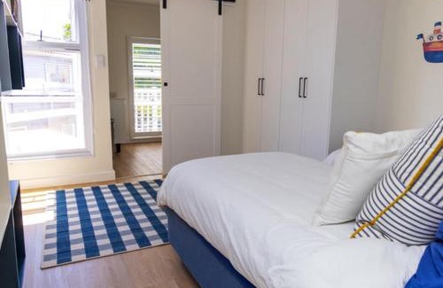 Herolds Bay Apartment | Dolphin Dream
