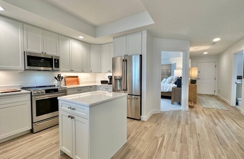 Island Estate Condo | Dolphin Harbour 305 - Luxury Waterfront