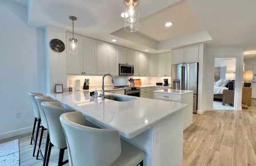 Island Estate Condo | Dolphin Harbour 305 - Luxury Waterfront