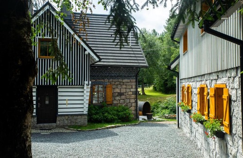 Szklarska Poreba House | Dom Stary Młyn nad strumieniem z możliwością dostępu do sauny, gorącej beczki, basenem
