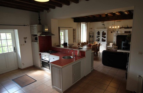 Averdon House | Domaine de Champouteau - LES HORTENSIAS Large charming gîte 5* 12 persons
