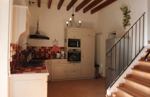 Averdon House | Domaine de Champouteau - LES GLYCINES - Charming gîte 5* 6 people