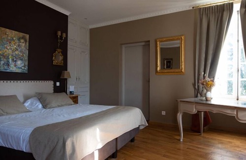 Saint-Medard-d'Eyrans Hotel | Domaine de Larchey