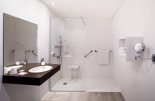 Saint-Quentin-sur-Isere Hotel | Domaine de Charmeil
