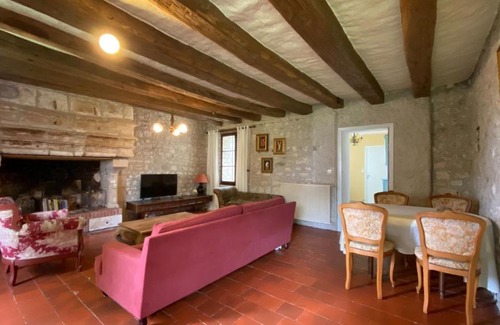 Marigny-Marmande Apartment | Domaine de la Boissière