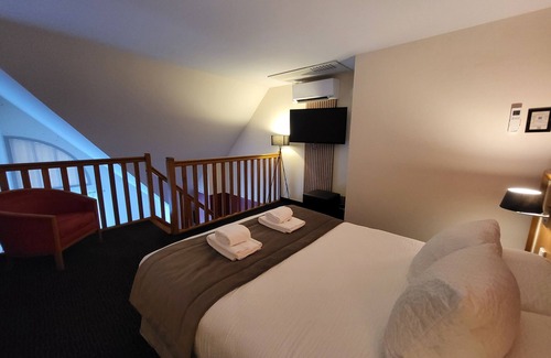 Rouilly-Sacey Hotel | Domaine de la Forêt d’Orient, Logis Hôtel, Restaurant, Spa & Golf