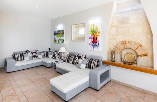 Villegouge House | Domaine de Meyney