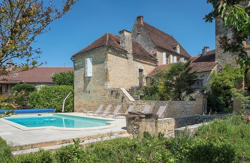 Saint-Medard House | "domaine de Vielcastel" Domaine de Vielcastel Maii