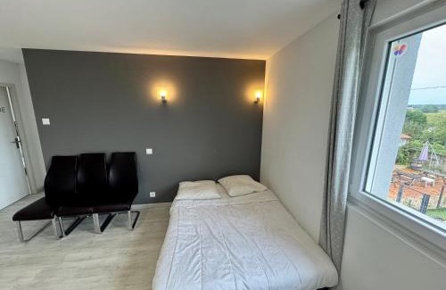 Vendrennes Apartment | Domaine des 5 Roses - Rose Sombre