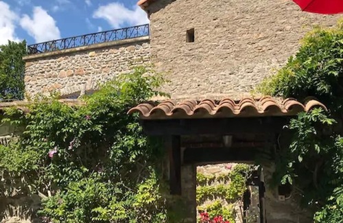 Molieres-sur-Ceze Apartment | Domaine du Figuier in a former winery, nature park, family-friendly - Apartment 1