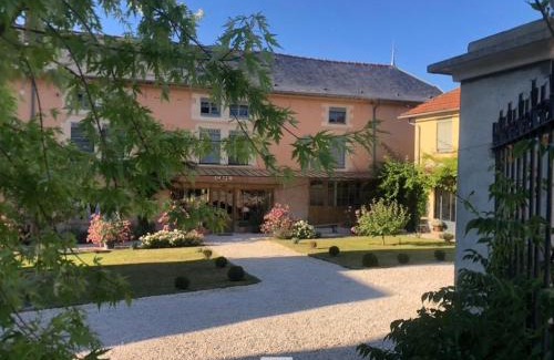 Cunfin House | Domaine hotel de France