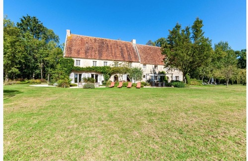 Colleville-Montgomery House | Domaine La Balanderie, sleeps up to 20 (Terrace, large park, beach 1.5km away)