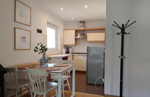 Lagow Apartment | Domek letniskowy z plażą i pomostem