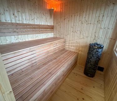 Czernichow House | Domek na Hrobaczej - jacuzzi&sauna