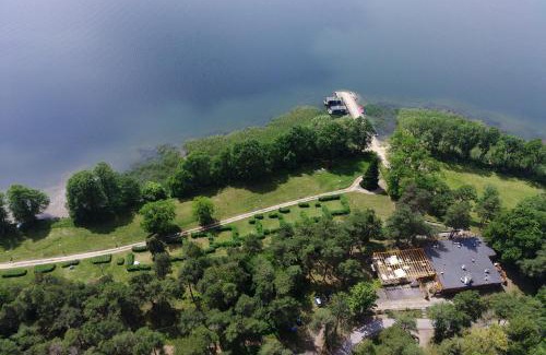 Wegorzewo Cabin | Domek na wodzie Topiko Czarter - Leśna Przystań