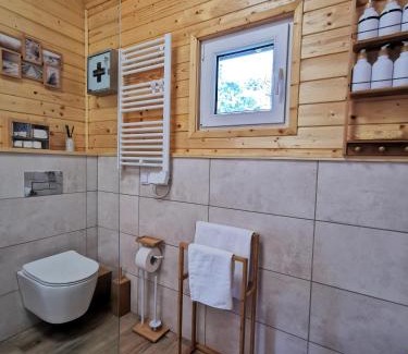 Konopiska Cabin | Domek Park Korzonek