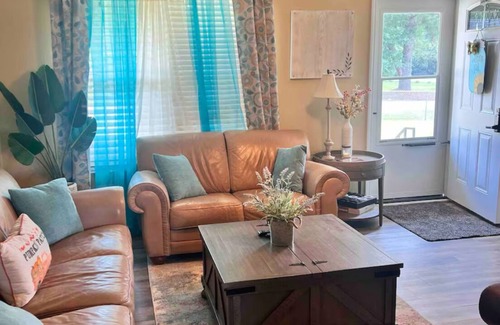 Vidalia House | Domestic Travelers Haven- 5 Beds
