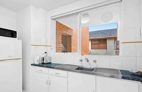 St. Kilda East Apartment | Domi Rentals - The Balaclava Den