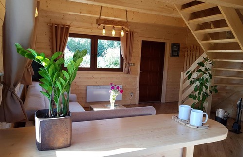 Szczytna Ski Chalet | Domki całoroczne z kominkiem - SKAŁA i GŁAZ