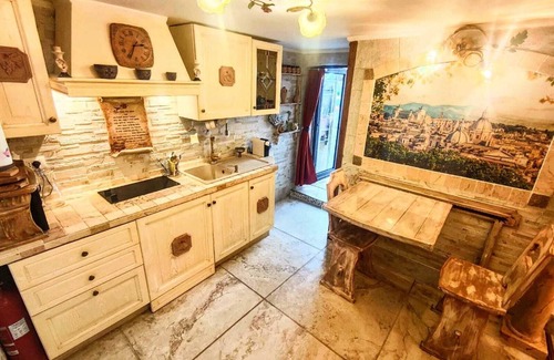 Aurelio Apartment | Domus Corneliæ - Romantic Penthouse & Jacuzzi Metro A Cornelia - 4 Km Vatican
