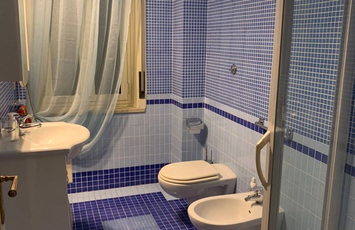 Fuorigrotta Bed & Breakfast | Domus Diocleziano, la tua casa lontano da casa! Comoda, sicura e accogliente!