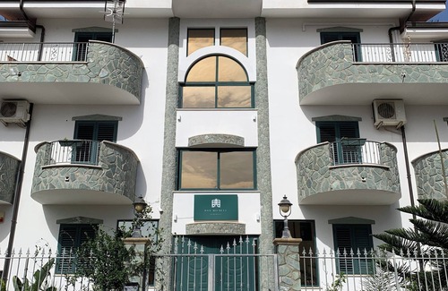 Gizzeria Apartment | Don Michele Apartments " Del Sole"