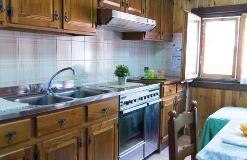 Villammare House | Donata, cosy holiday home 3 min walk to beach