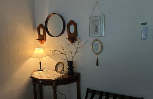 Changsin-dong Apartment | DongMyo Vibe 2BR Home, 4 Beds, 8 Guests