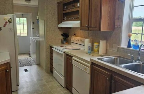 Doniphan House | Doniphan/Current River 3br/2ba Rural Getaway 50 acre Ryan's Ranch