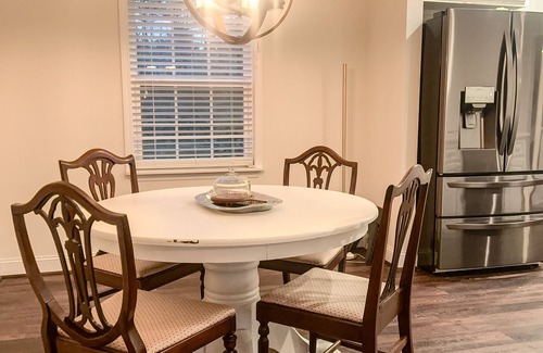 Bremen Cottage | ❤️Donna Lee's Cozy Cottage❤️ -Pet Friendly, Fiber Internet, and near Smith Lake!
