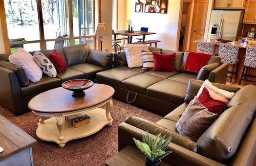 Tamarack Resort Cabin | Donnelly Cabin w/Fast WiFi, Close to Lake Cascade